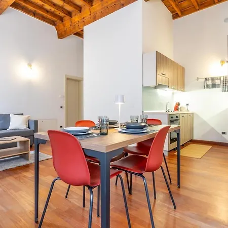 Modern In The Center 500m From The Estense Castle *